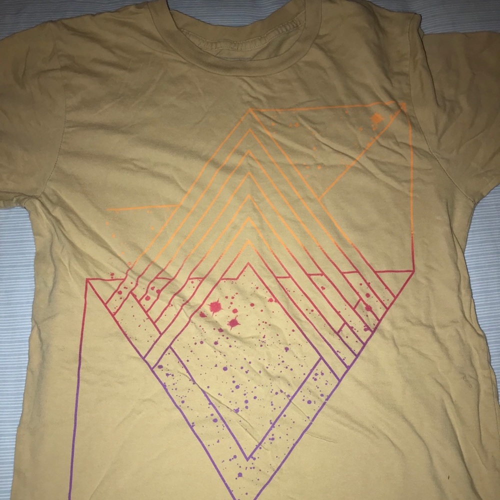 Abstract art tee